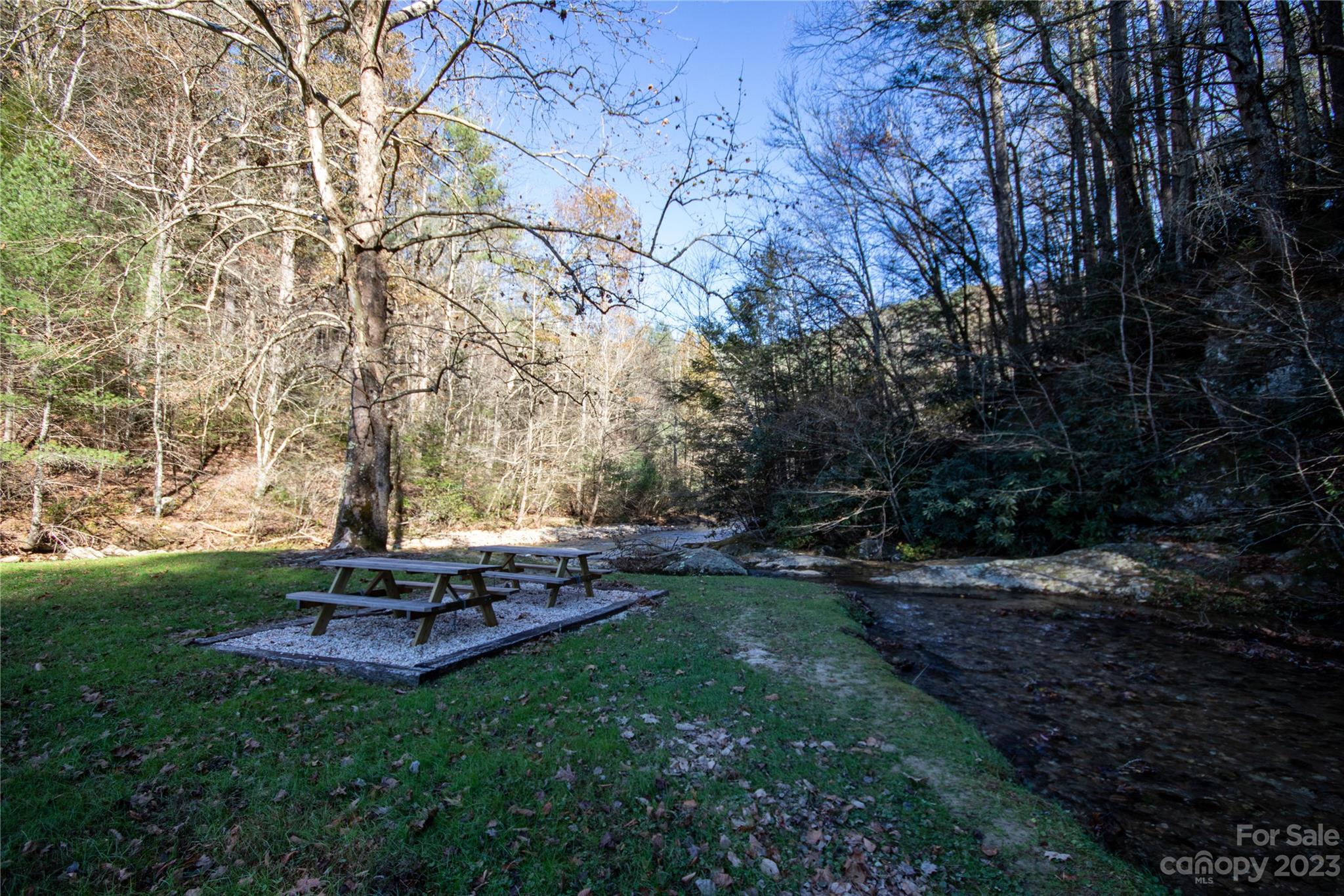 Timber Rock - Land