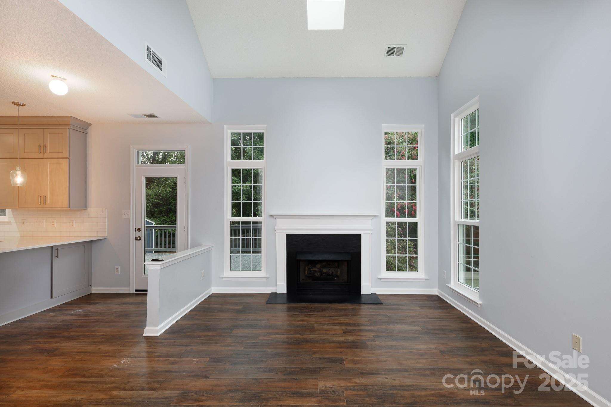 Wiltshire Manor - Residential
