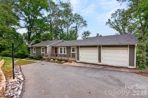 Photo of 126 Pine Hill Drive, Swannanoa, NC 28778 (MLS # 4418597)