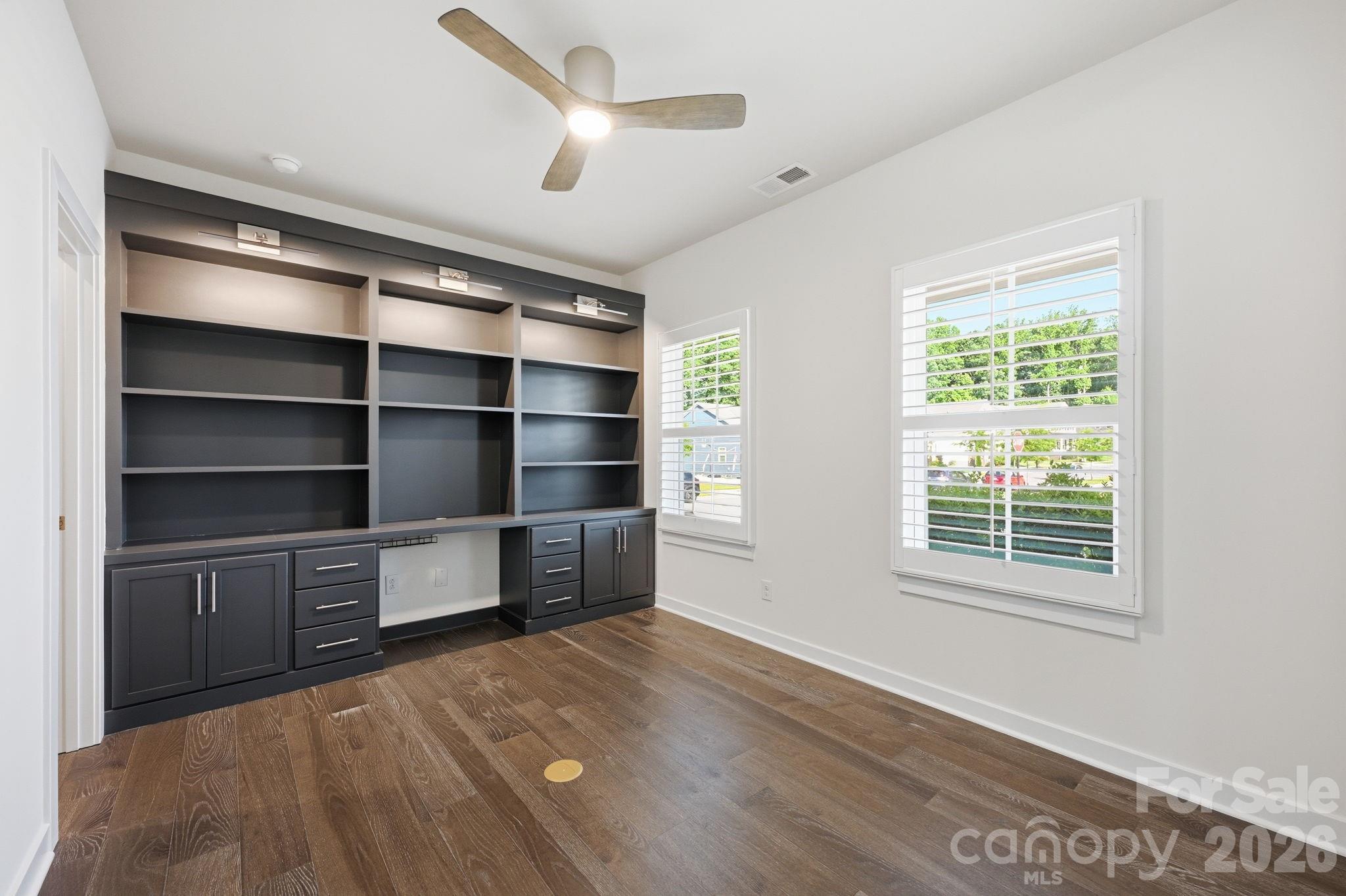 11006 Sound Road