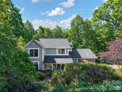 Photo of 177 Skyview Circle, Asheville, NC 28804 (MLS # 4427276)