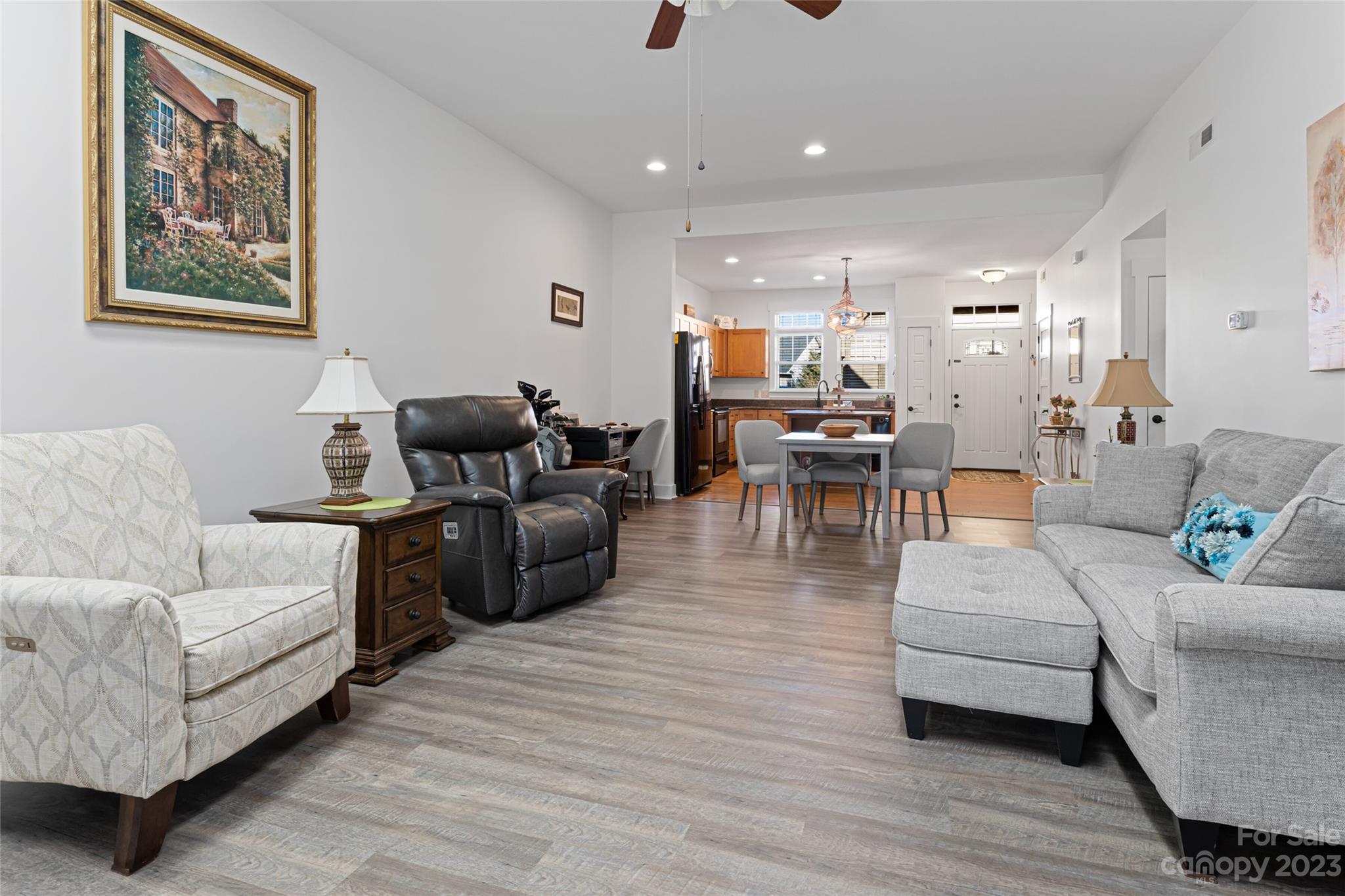 Wolf Chase - Residential