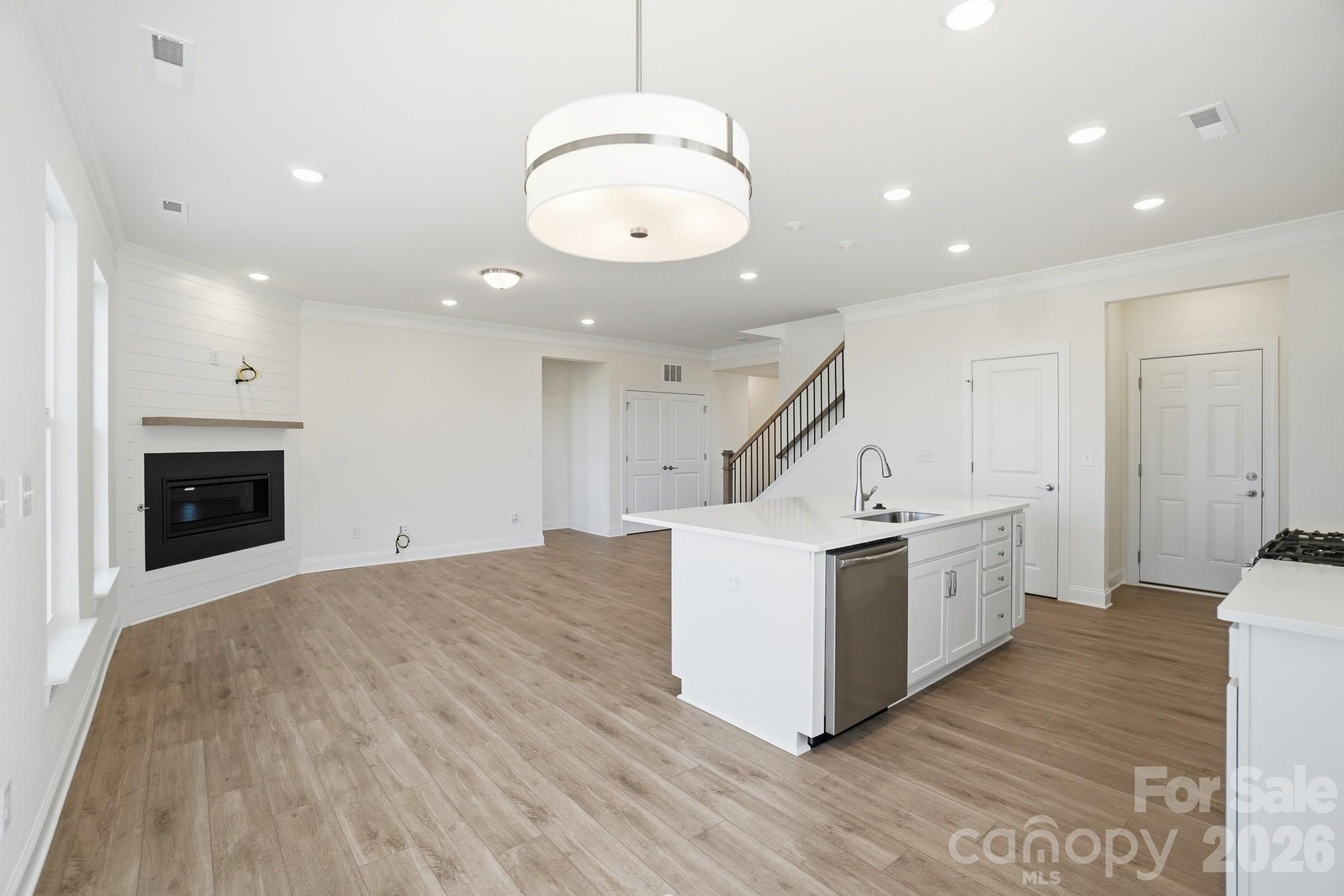 Founders Landing - Residential