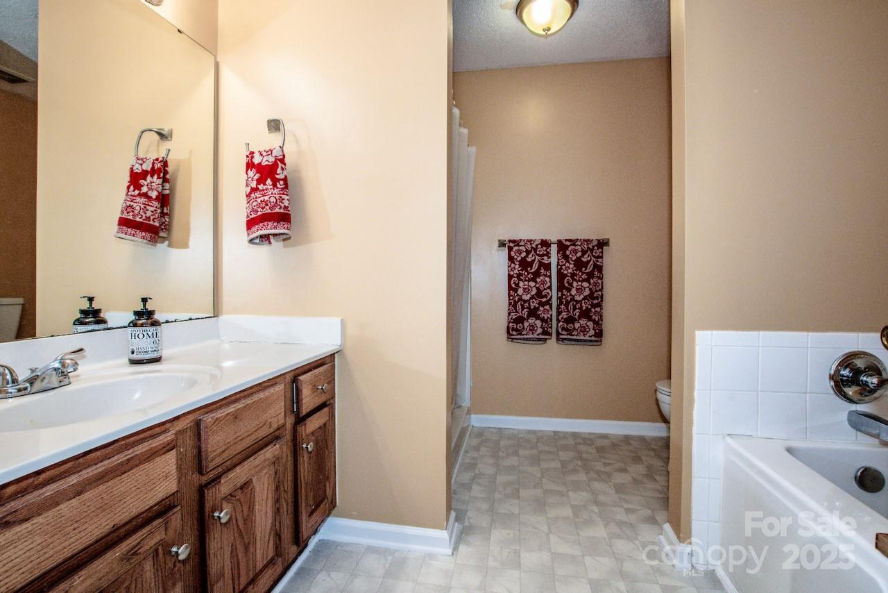 Brook Glen - Residential