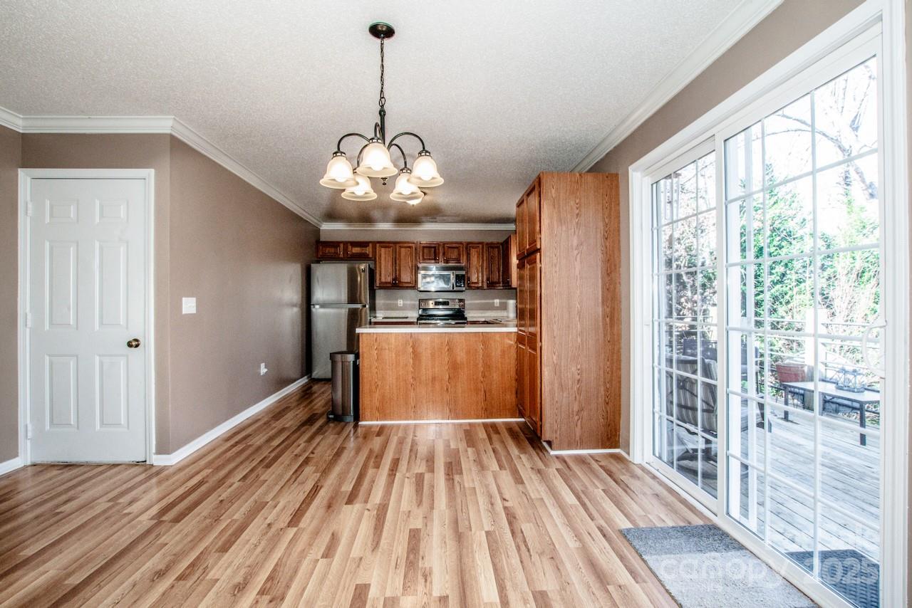 Brook Glen - Residential