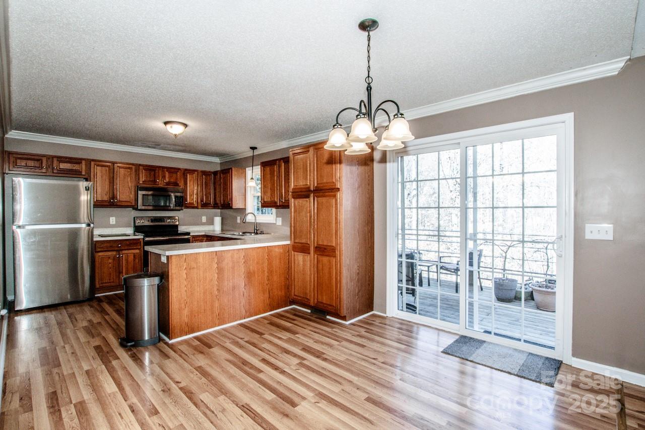 Brook Glen - Residential