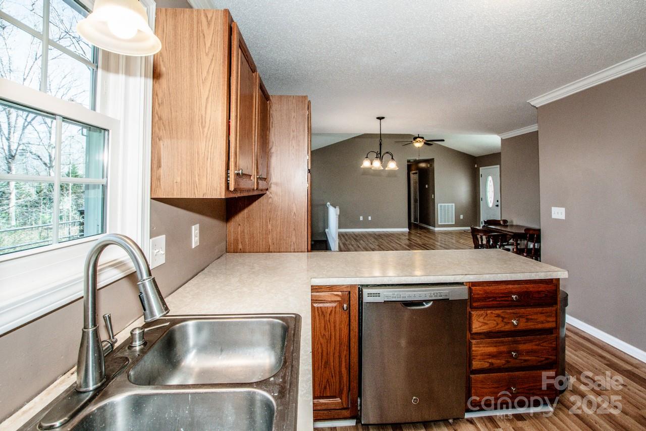 Brook Glen - Residential