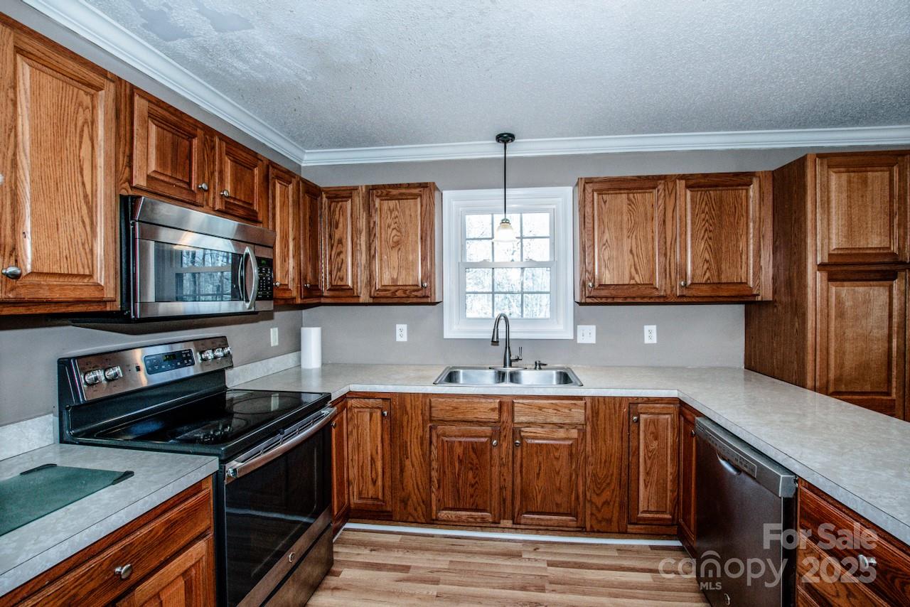 Brook Glen - Residential