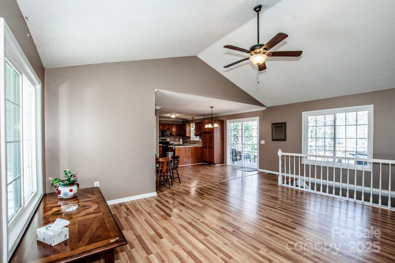 Brook Glen - Residential