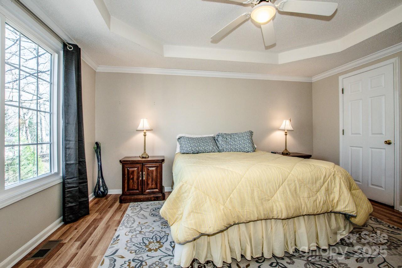 Brook Glen - Residential