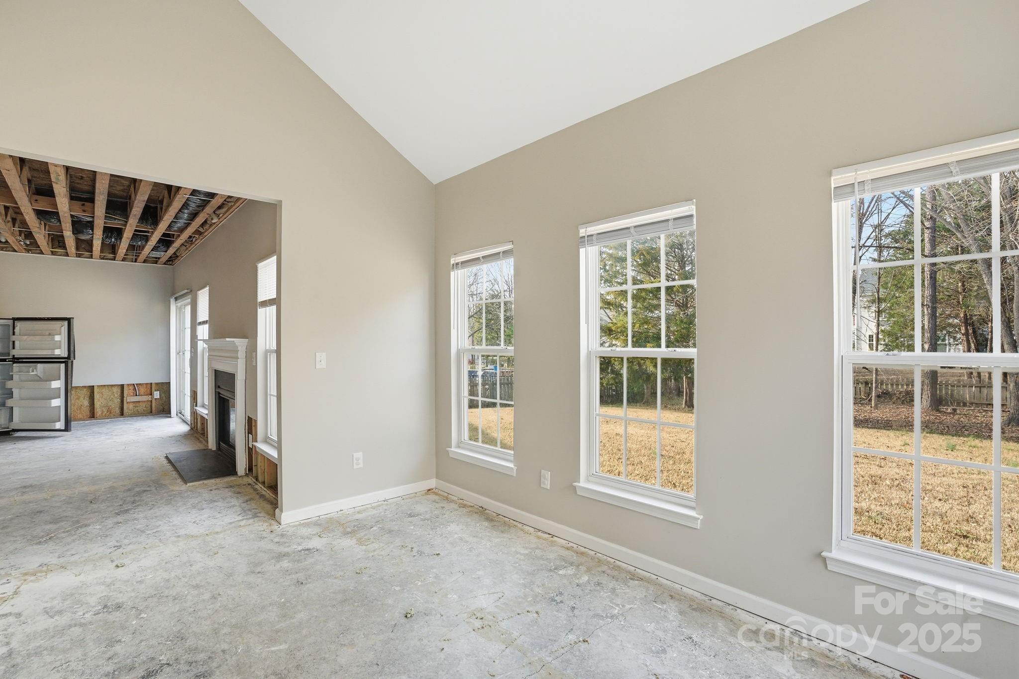 2022 Bridleside Drive