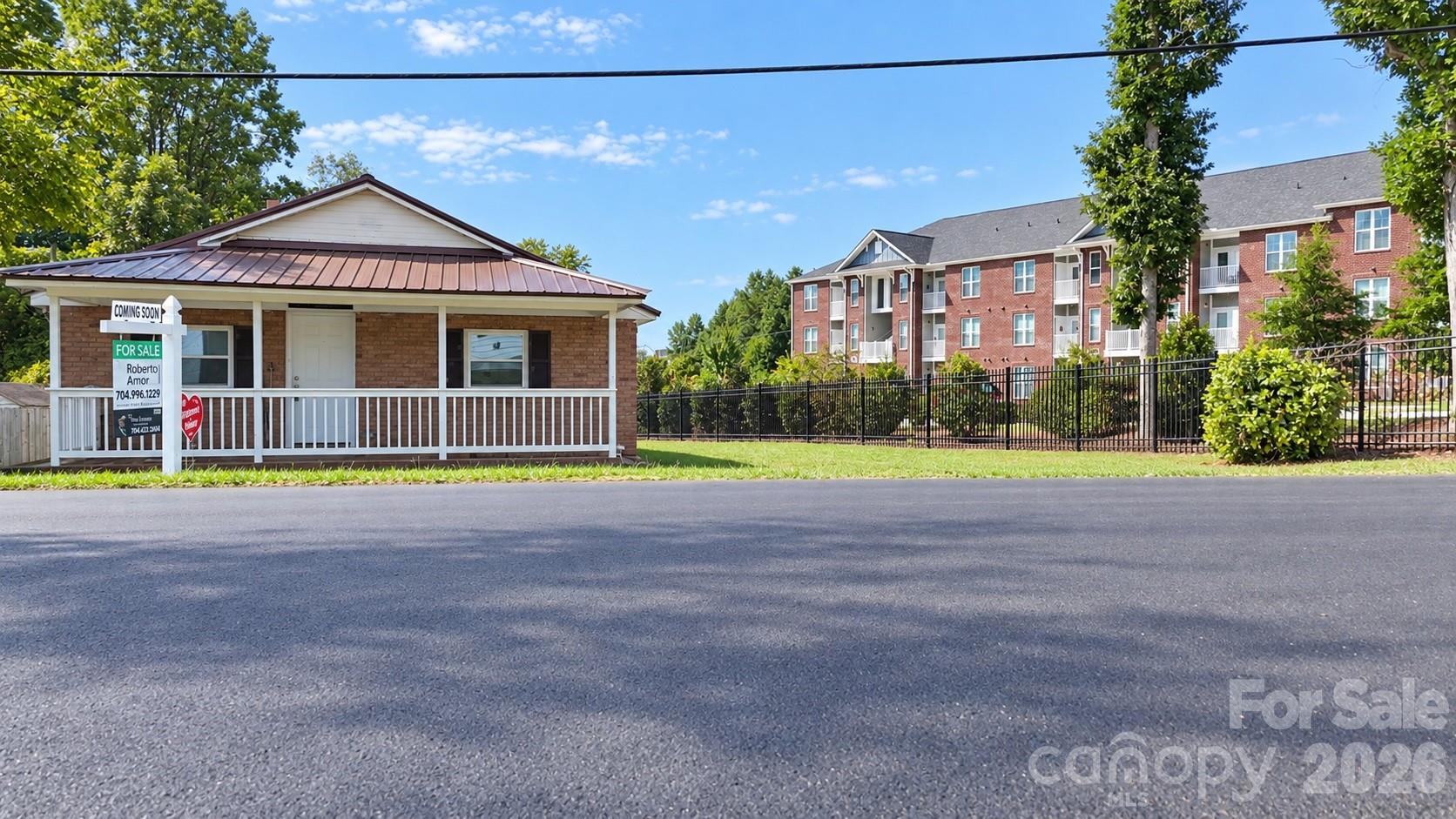 1231 Bradford Heights Road