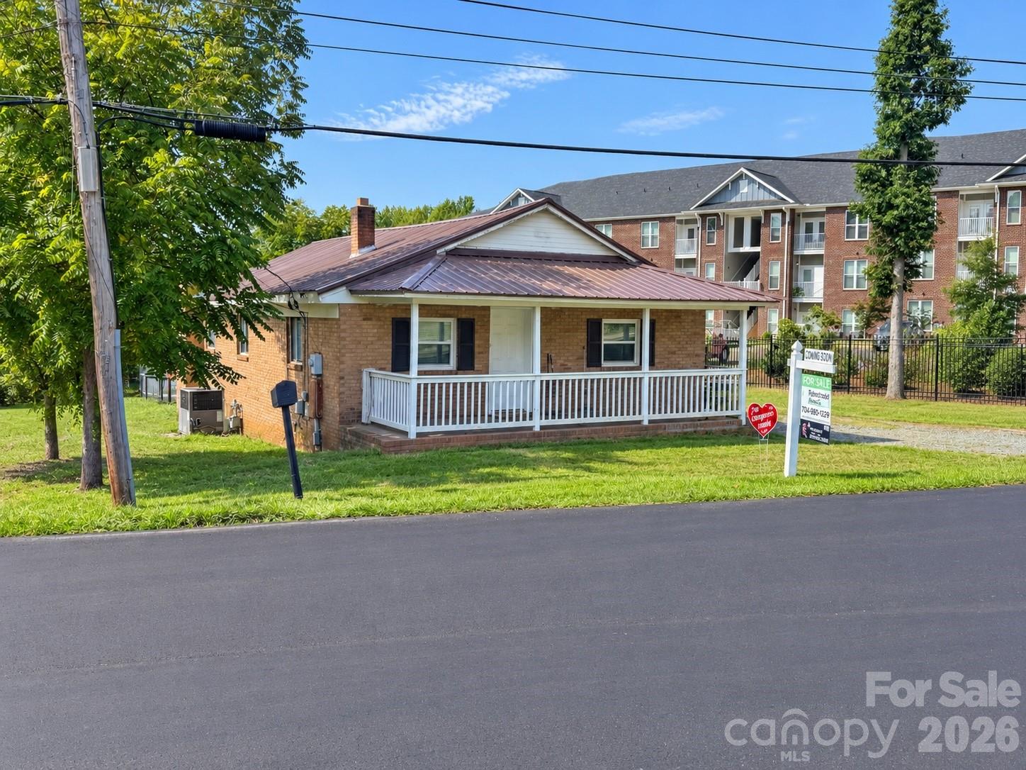 1231 Bradford Heights Road