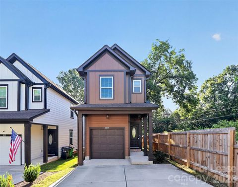 Photo of 3219 Ross Avenue, Charlotte, NC 28208 (MLS # 4404352)