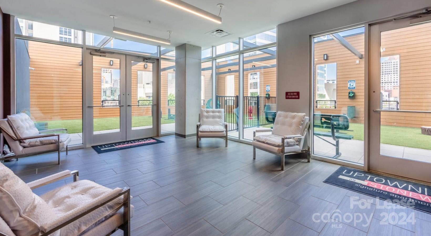 Charlotte, North Carolina 28202, United States, 2 Bedrooms Bedrooms, ,2 BathroomsBathrooms,Residential,Active,58714