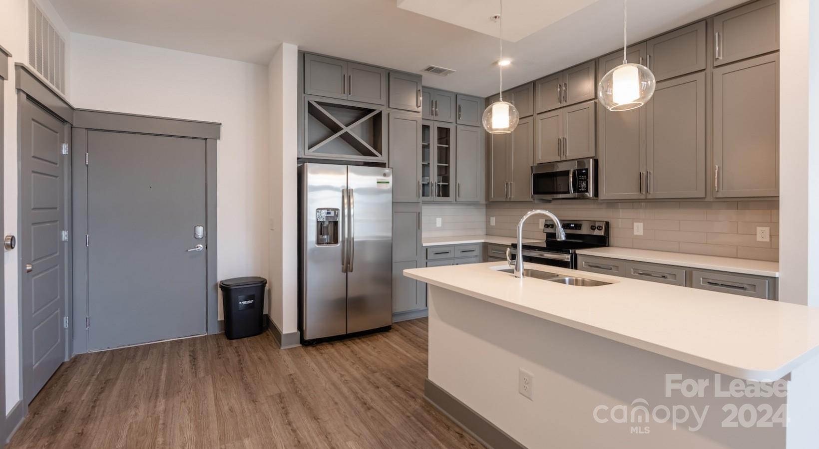 Charlotte, North Carolina 28202, United States, 2 Bedrooms Bedrooms, ,2 BathroomsBathrooms,Residential,Active,58714