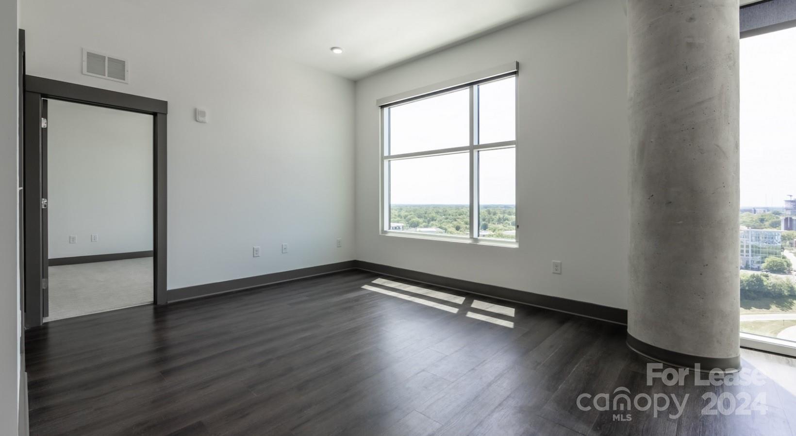Charlotte, North Carolina 28202, United States, 2 Bedrooms Bedrooms, ,2 BathroomsBathrooms,Residential,Active,58714