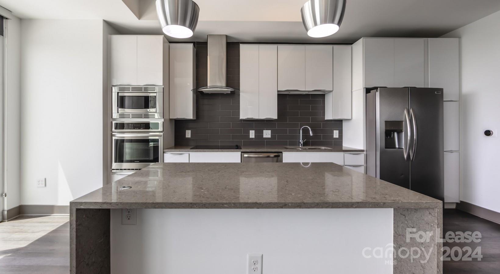 Charlotte, North Carolina 28202, United States, 2 Bedrooms Bedrooms, ,2 BathroomsBathrooms,Residential,Active,58714