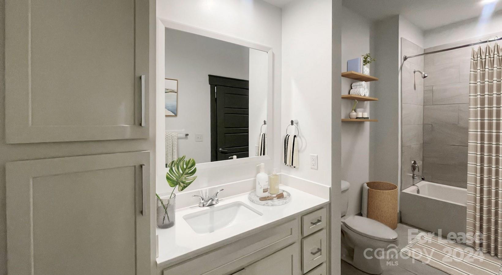Charlotte, North Carolina 28202, United States, 2 Bedrooms Bedrooms, ,2 BathroomsBathrooms,Residential,Active,58714