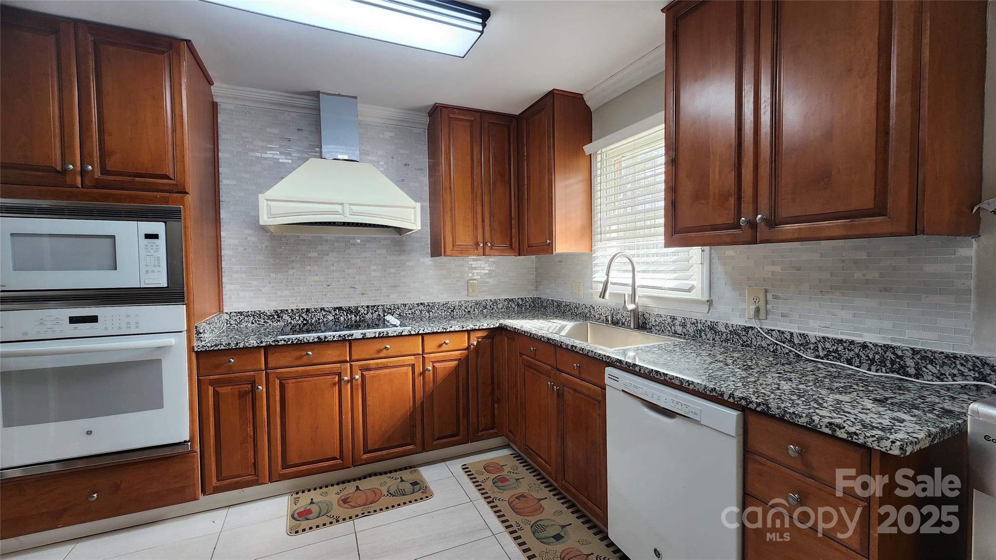 3272 Hunter Ridge Road