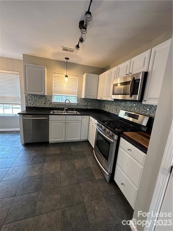 Henderson Park - Residential Lease