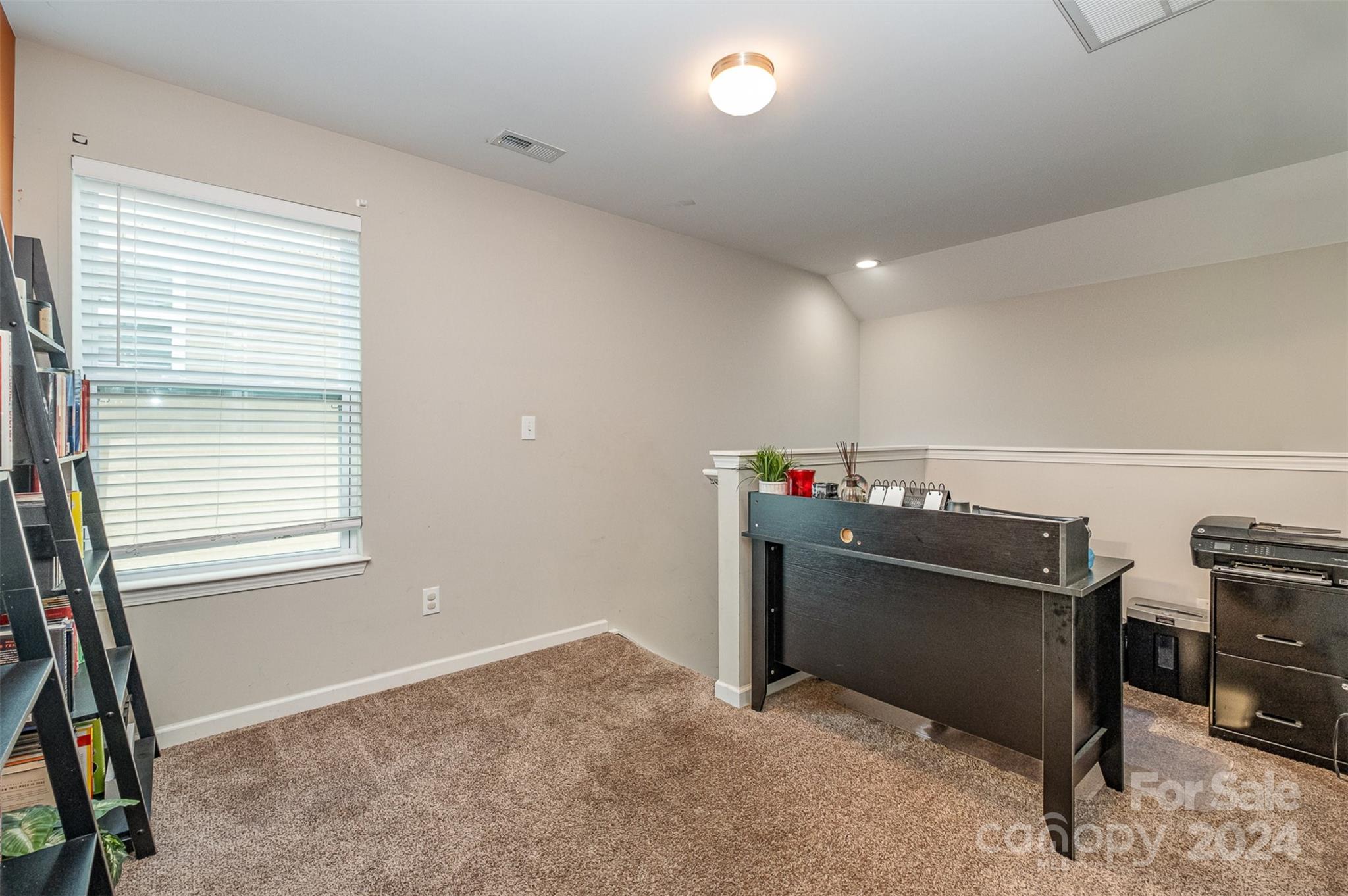 Newport Lakes - Residential