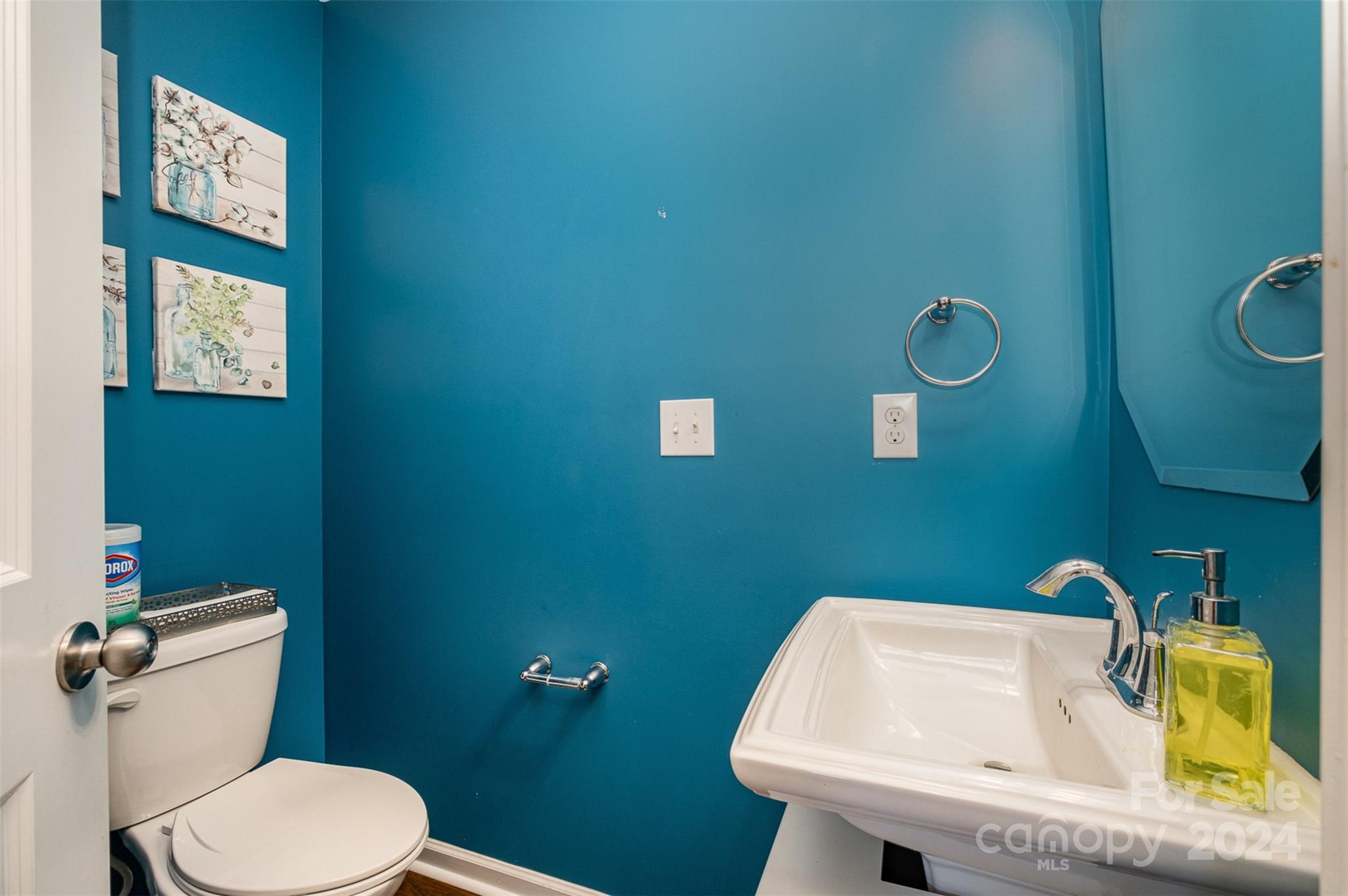 Newport Lakes - Residential