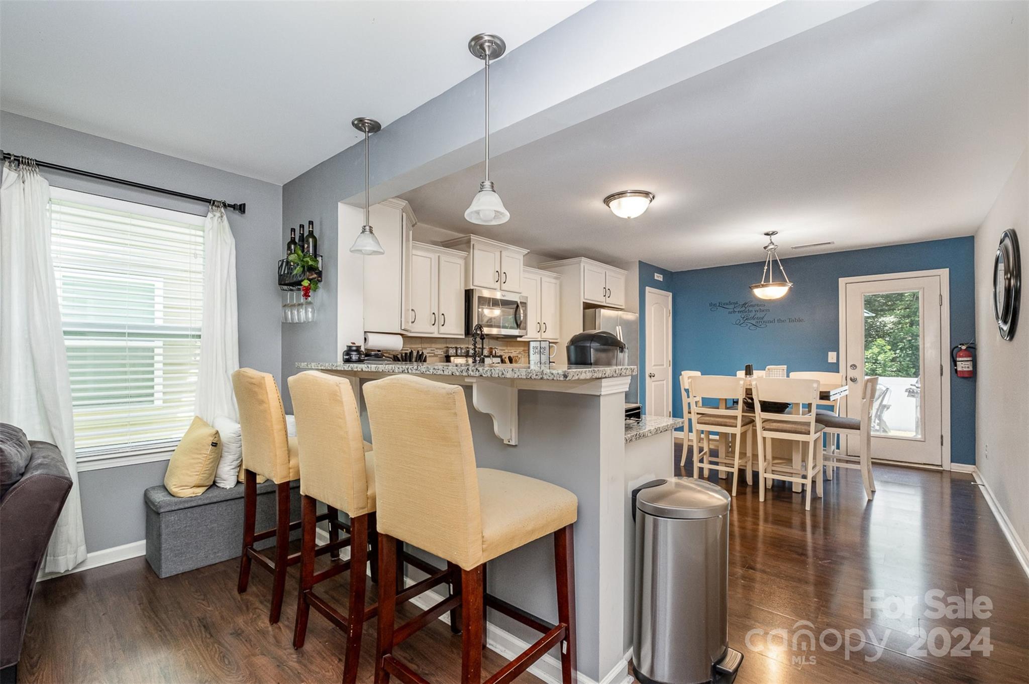 Newport Lakes - Residential