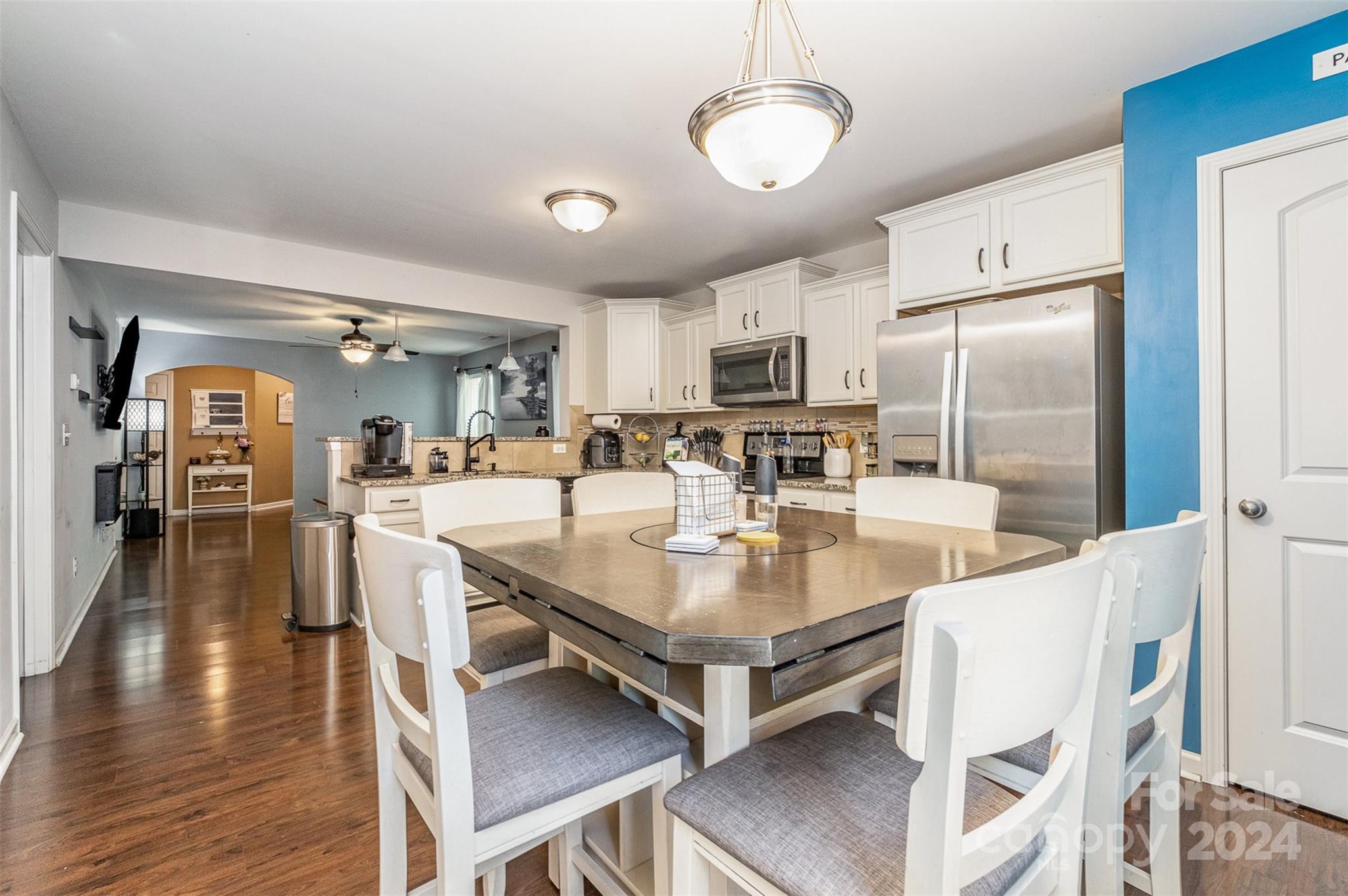 Newport Lakes - Residential