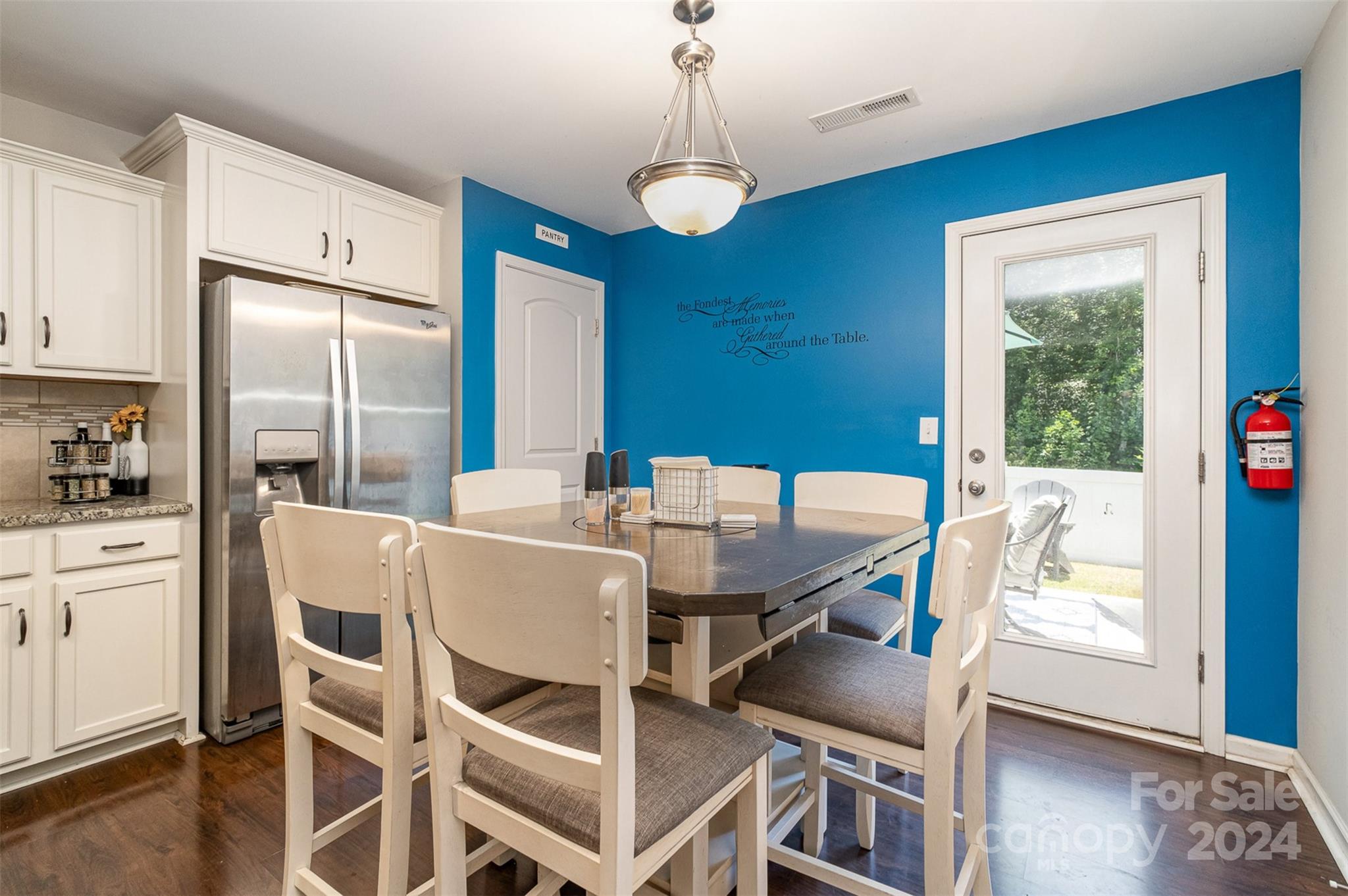 Newport Lakes - Residential