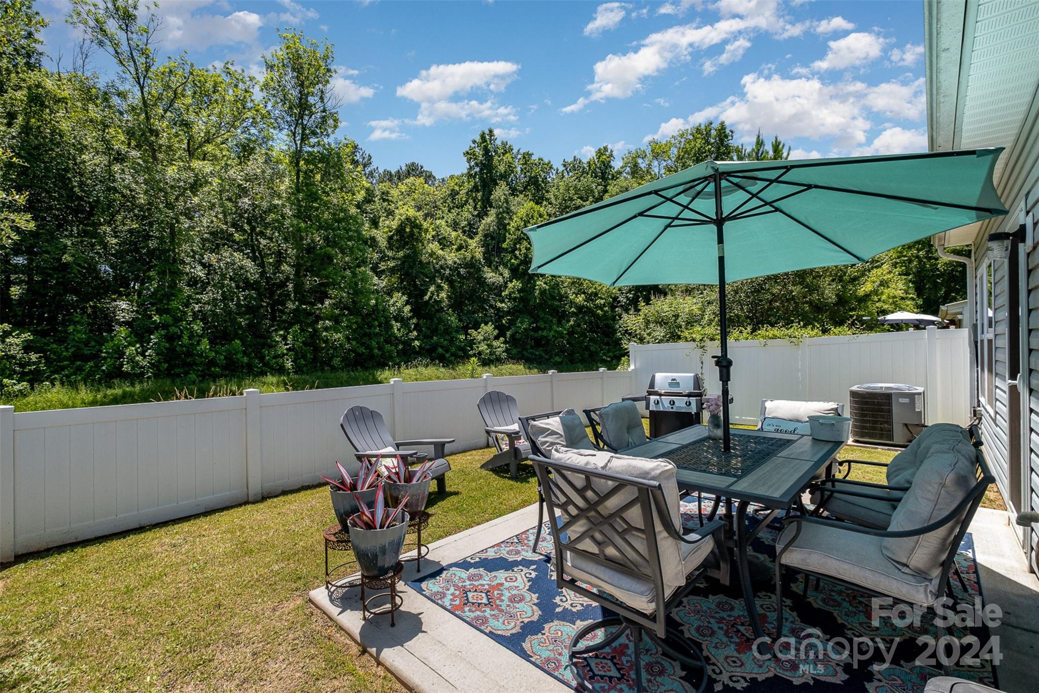 Newport Lakes - Residential