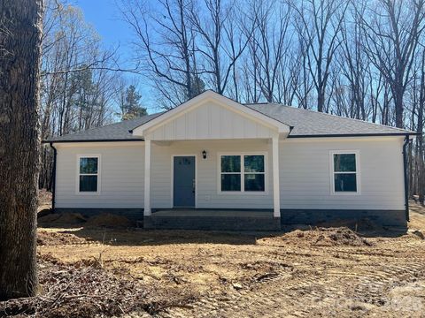 Photo of 1601 N Sutherland Avenue, Monroe, NC 28110 (MLS # 4358895)