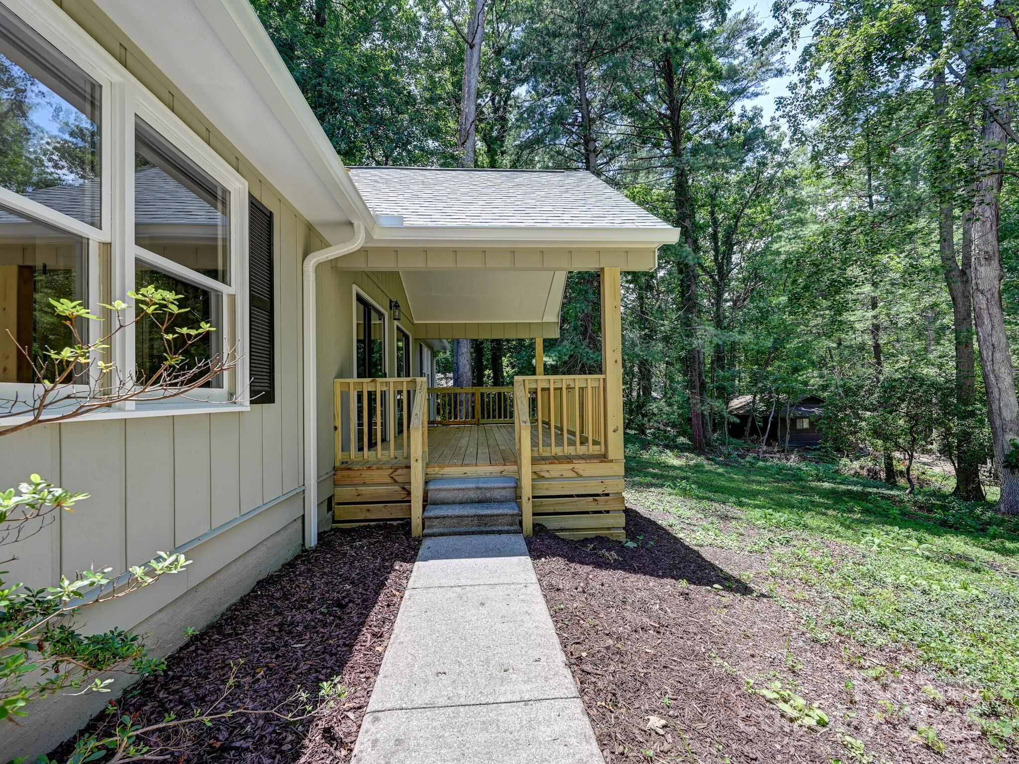 210 Fernwood Drive