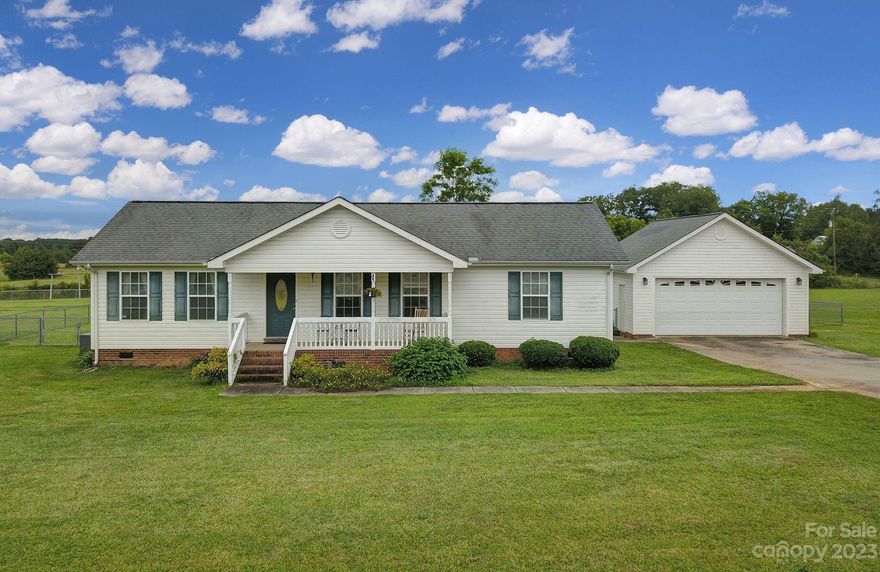 Great one level home in  the Buford school district. Home features split floor plan, kitchen/dining area with kitchen appliances to remain. Enjoy mornings on the covered front porch or take in the sunset on the back deck overlooking fenced backyard.