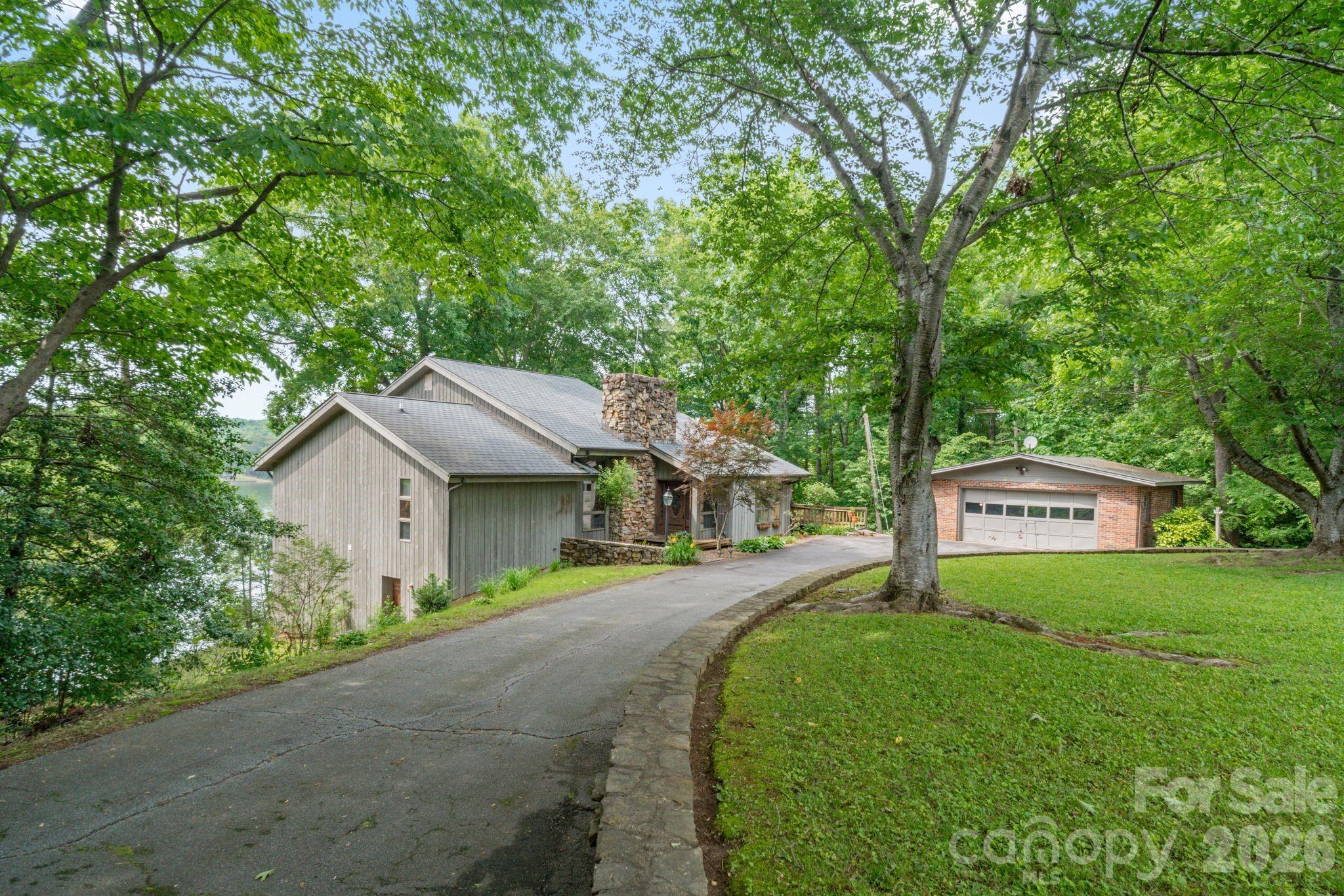 4749 16th Street Drive NE