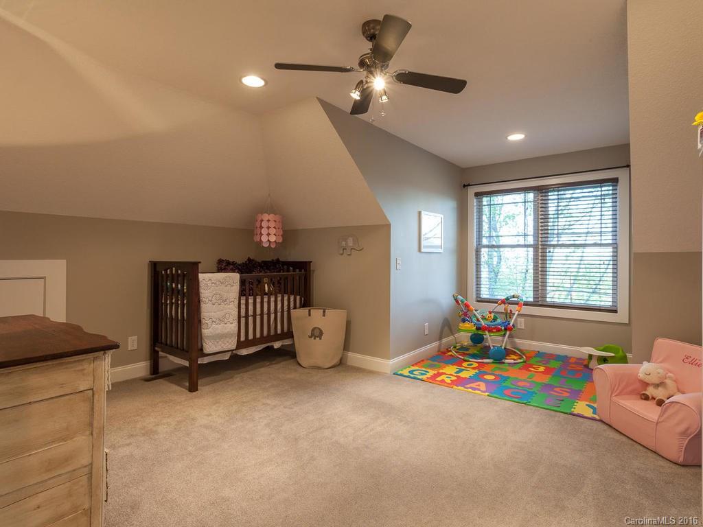 Waightstill Mountain - Residential