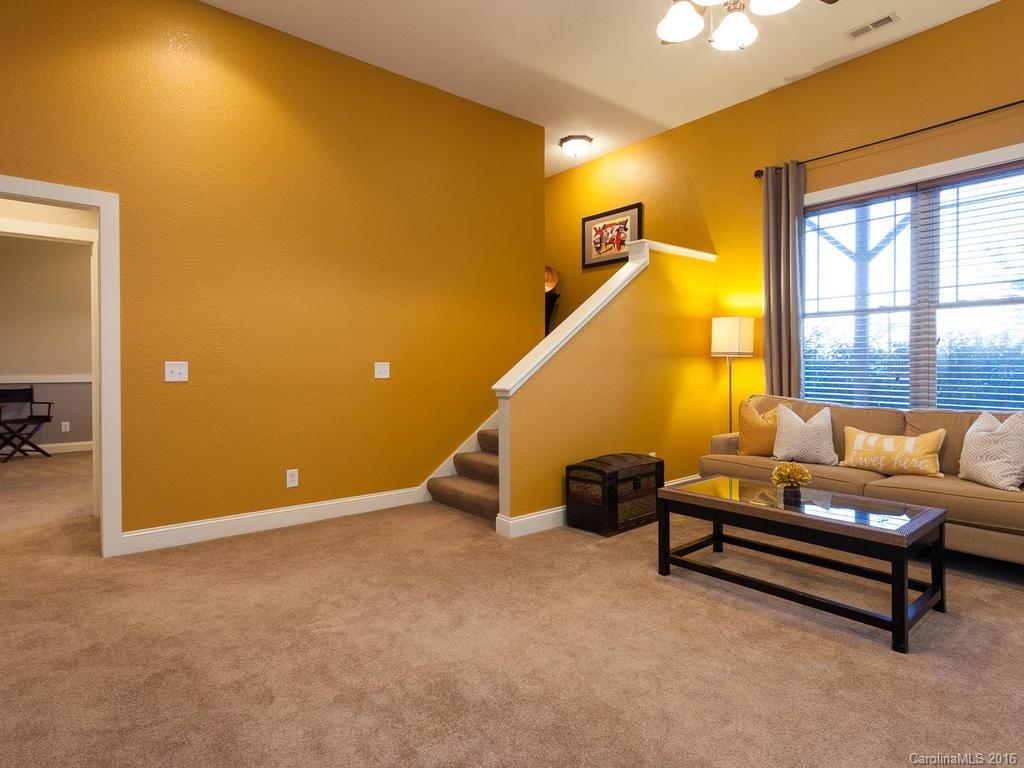 Waightstill Mountain - Residential