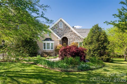 Photo of 7 Ashley Road, Asheville, NC 28805 (MLS # 4370174)