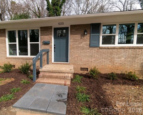 Photo of 533 Blendwood Drive, Charlotte, NC 28215 (MLS # 4383768)