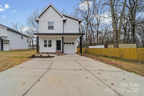 Photo of 1607 Williams Road, Monroe, NC 28110 (MLS # 4321305)