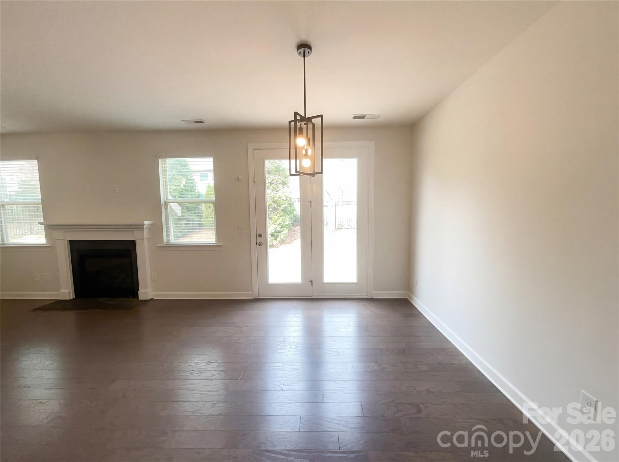 Lake Crest - Residential