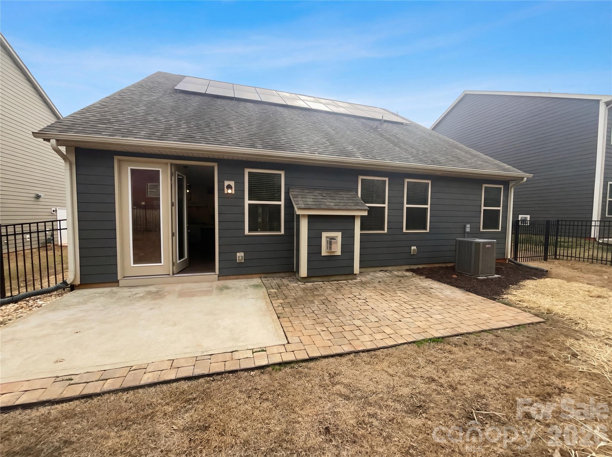 Lake Crest - Residential