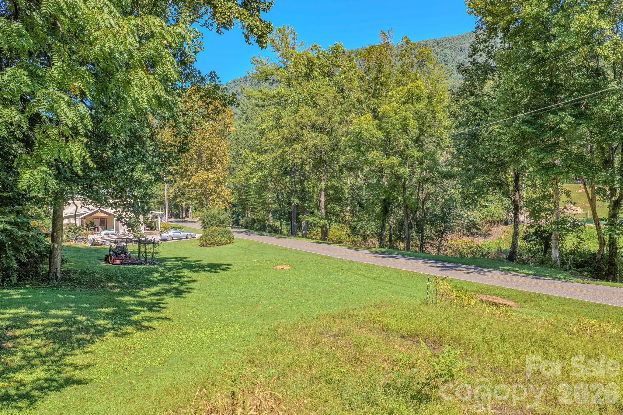 144 Lake Esterena Drive NA