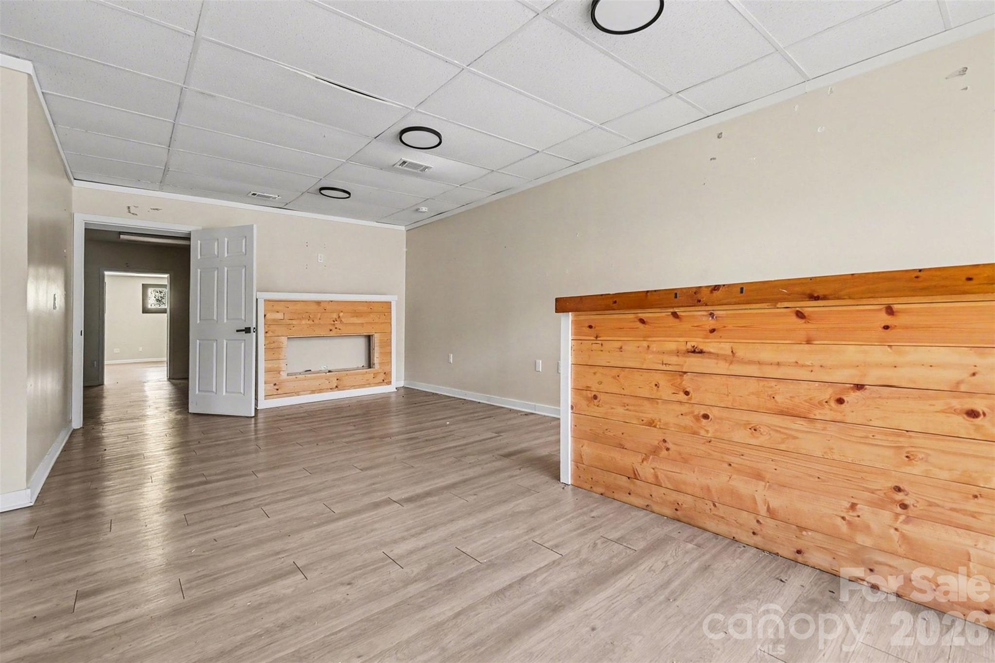 104 N Dilling Street