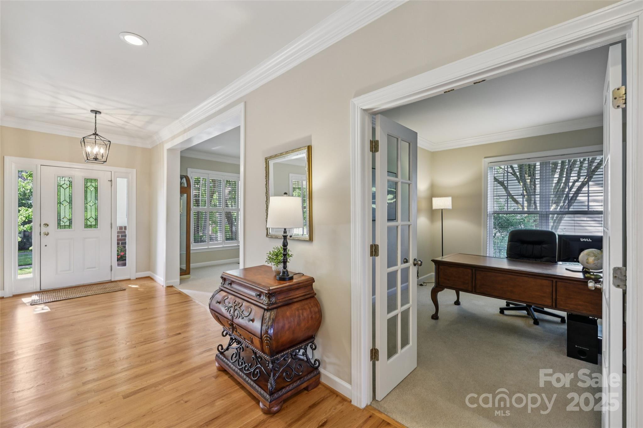 10121 Edgecliff Road