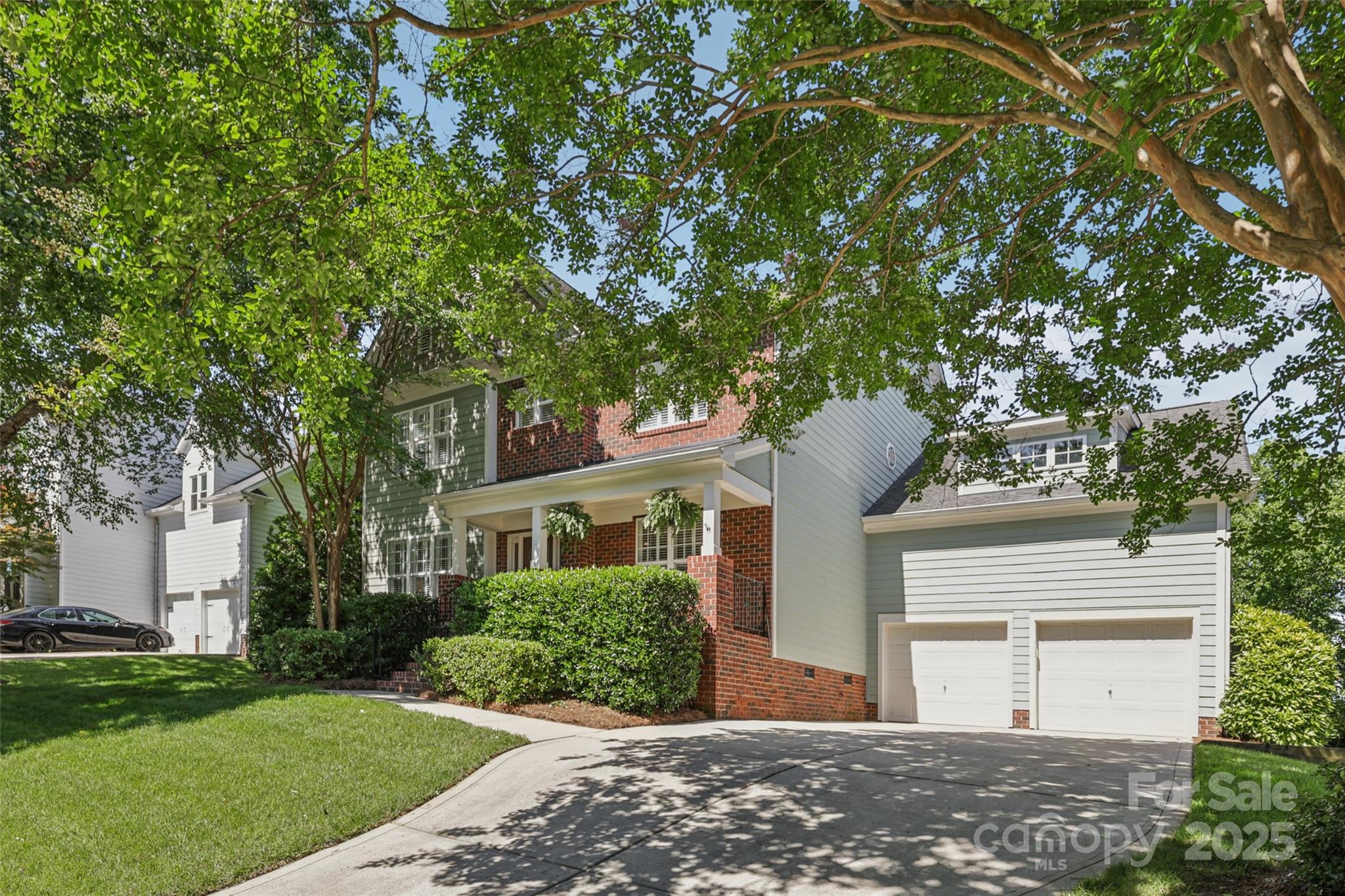 10121 Edgecliff Road