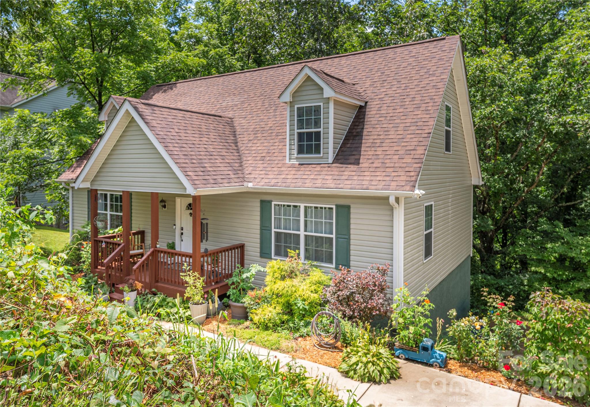 10 E Rolling Acres Drive, Weaverville, NC, 28787