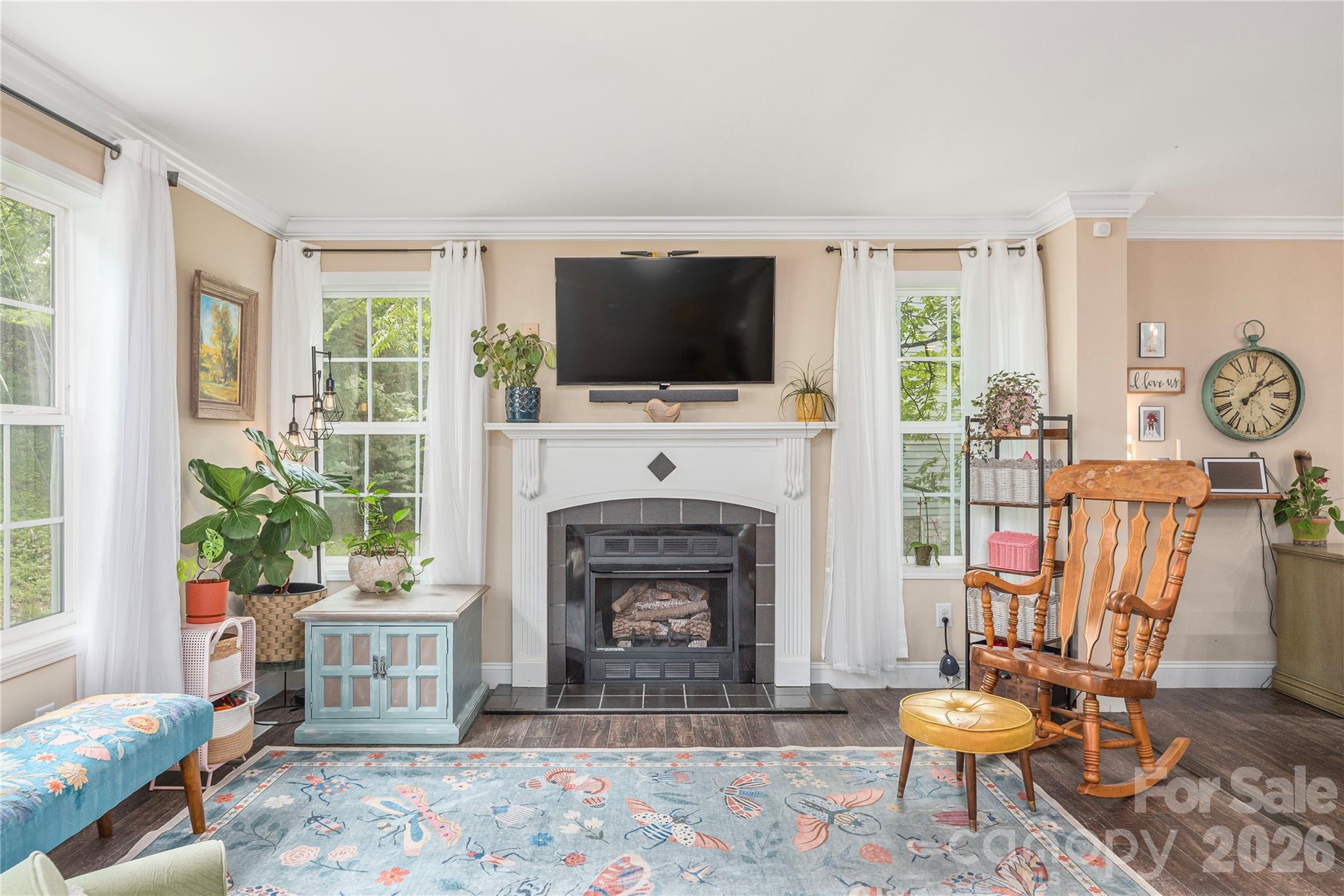 10 E Rolling Acres Drive