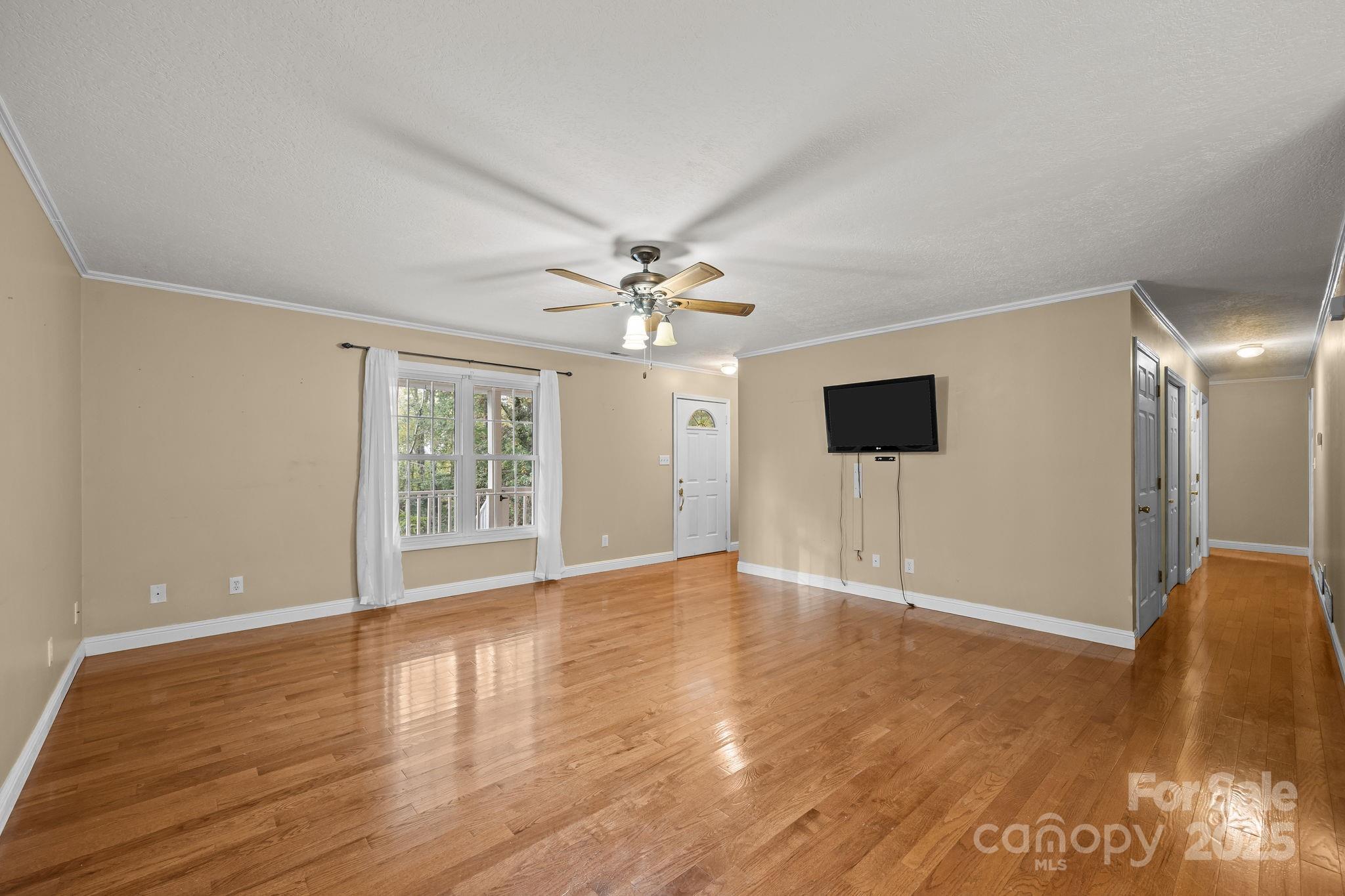 73 Waters Road