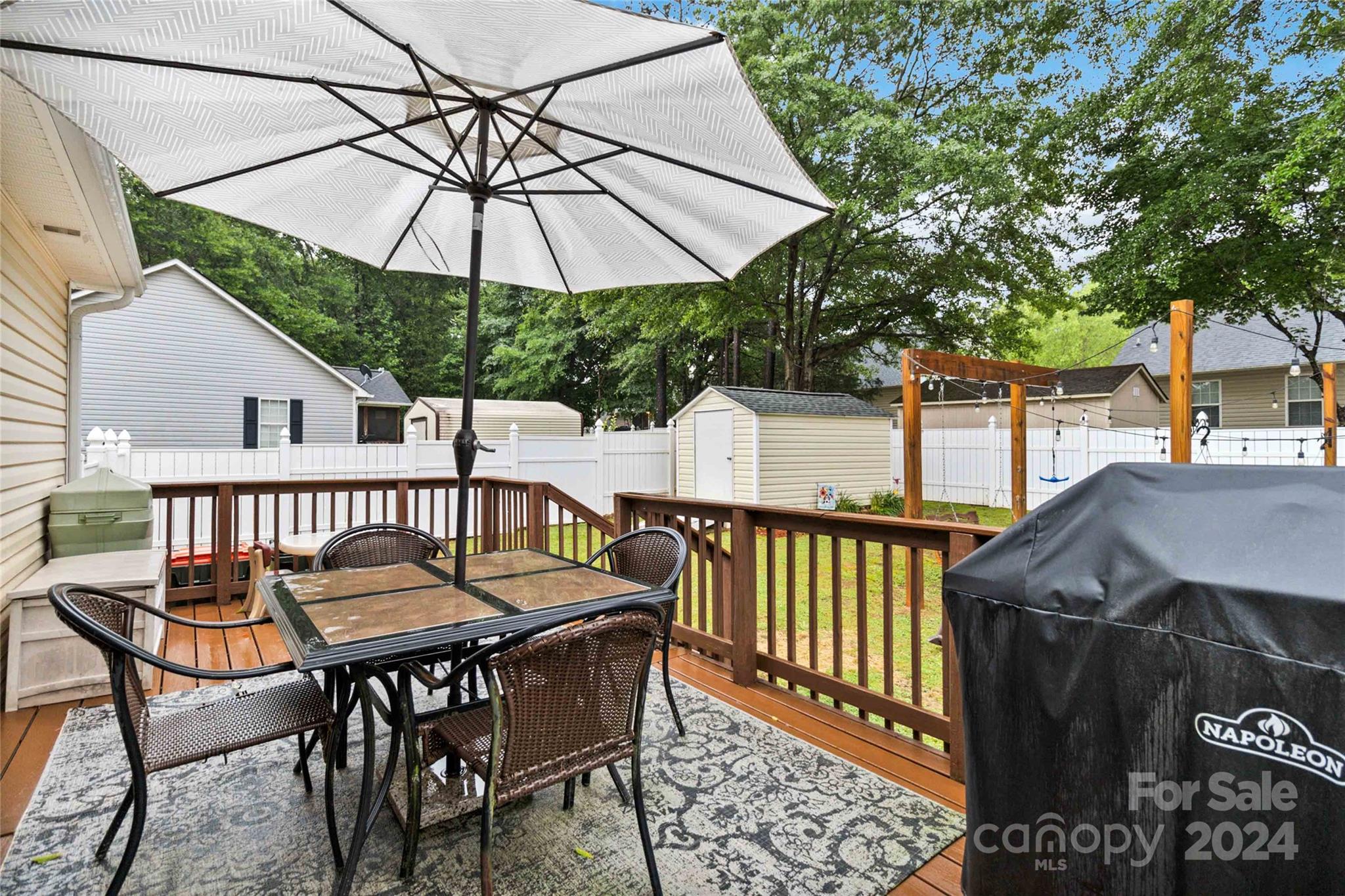 Lakeside - Residential